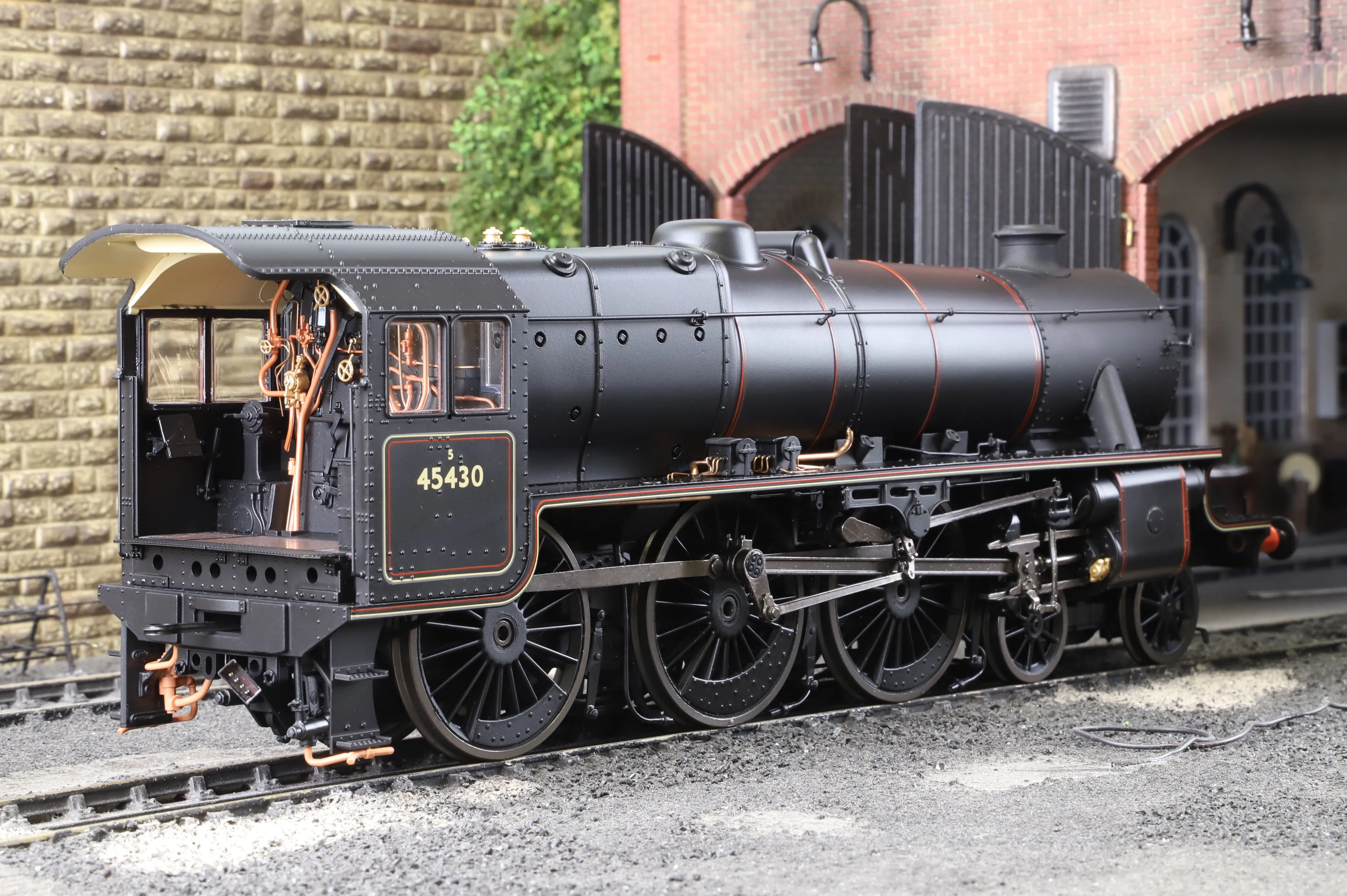 Ellis Clark Trains E1003 O Gauge Stanier Class 5 4-6-0 "Black 5", Early BR Lined, '45430', Welded Tender