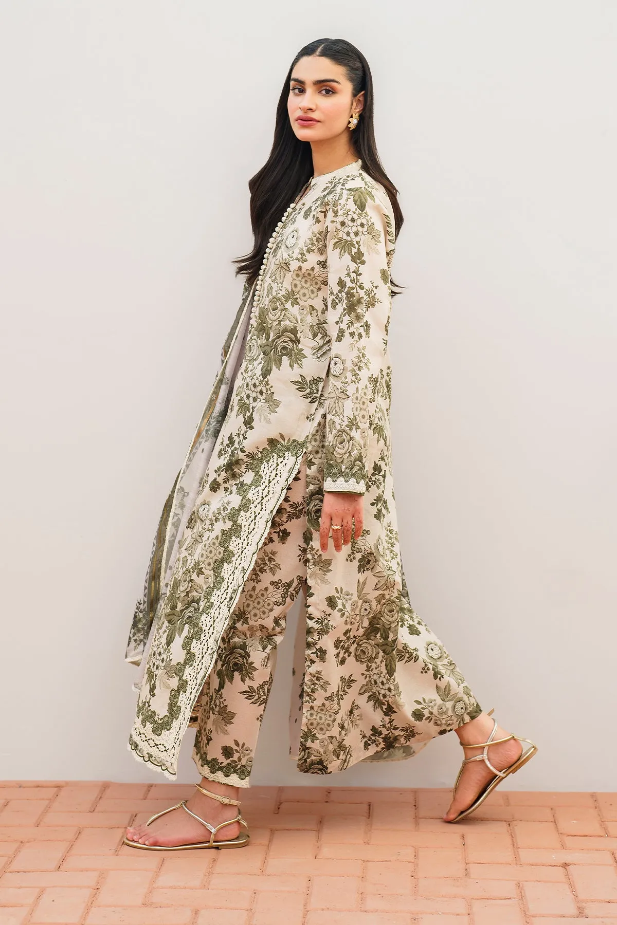 EMBROIDERED PRINTED LAWN UF-636