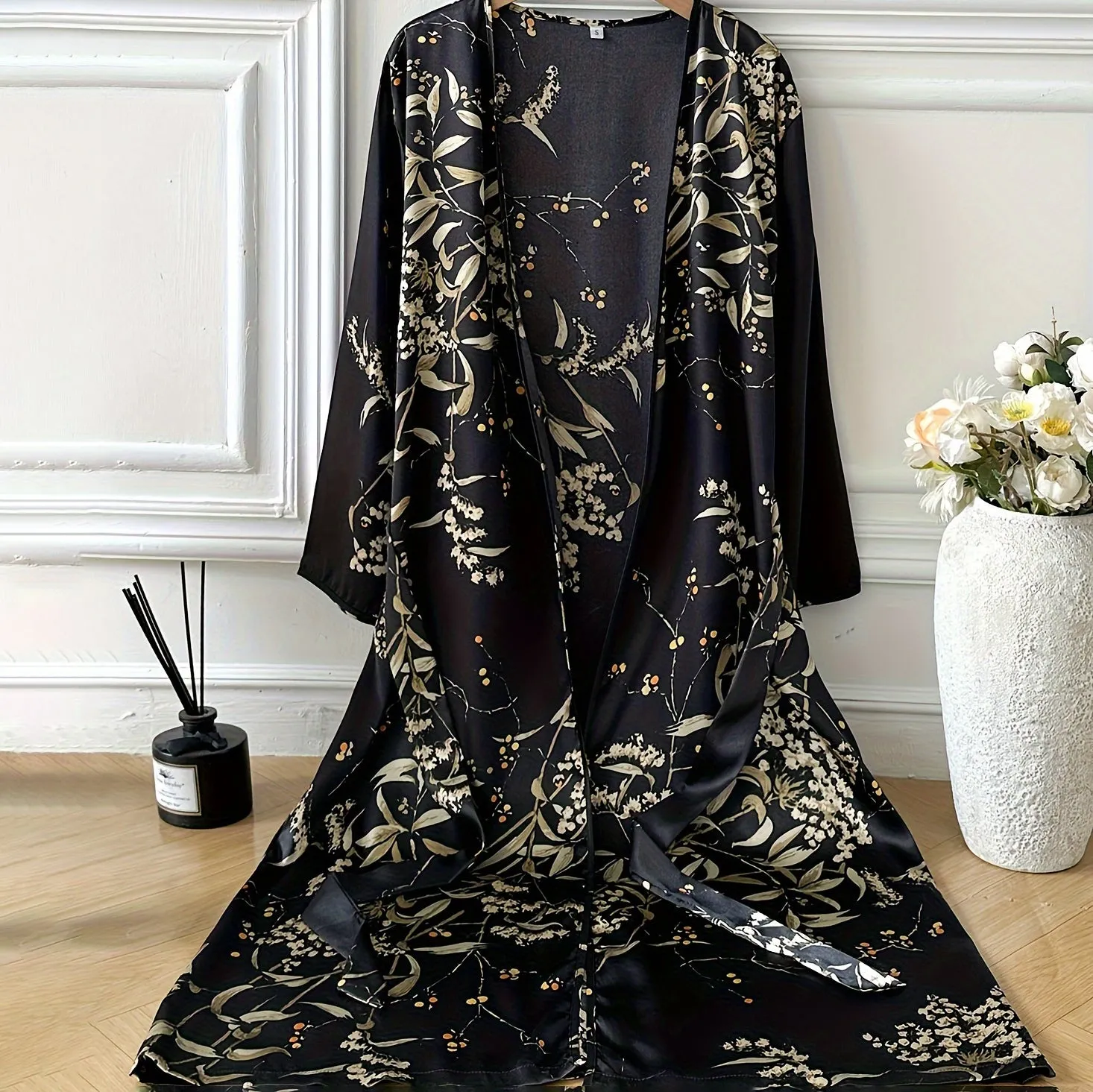 Sexy Deep V Neck Nightwear Silk Printing Silk Robe for Women